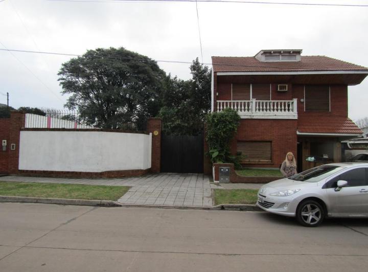 Casa · 600m² · 6 Ambientes · 2 Cocheras
