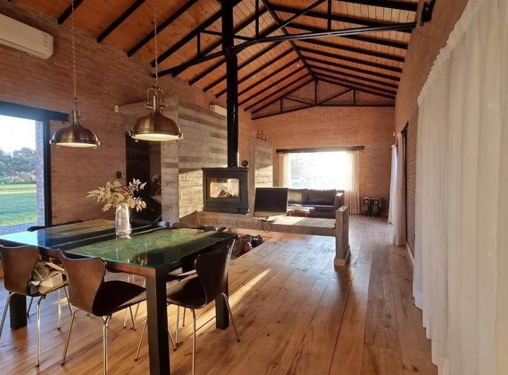 Casa · 230m² · 5 Ambientes