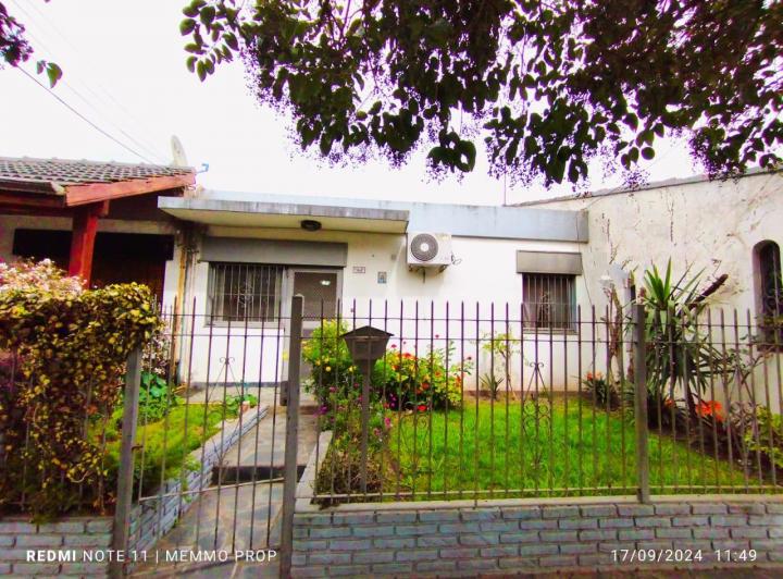 Casa · 140m² · 4 Ambientes · 1 Cochera