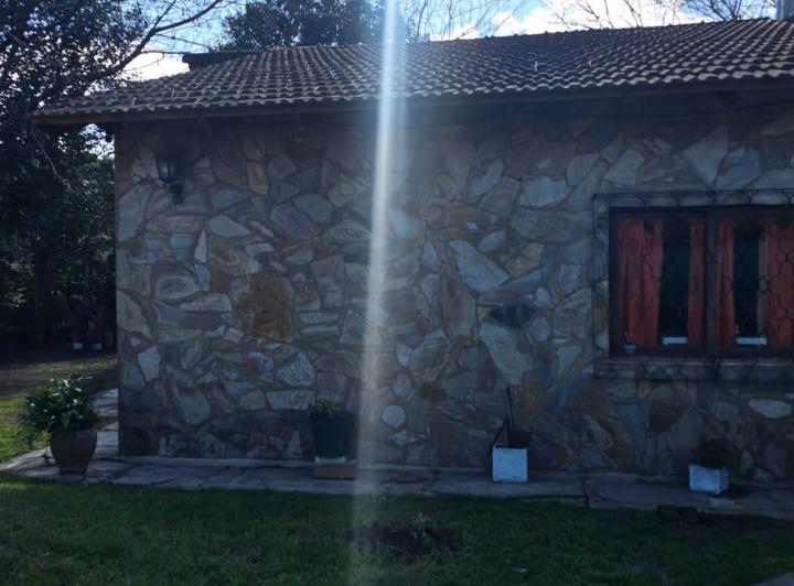 Casa · 500m² · 4 Ambientes · 1 Cochera