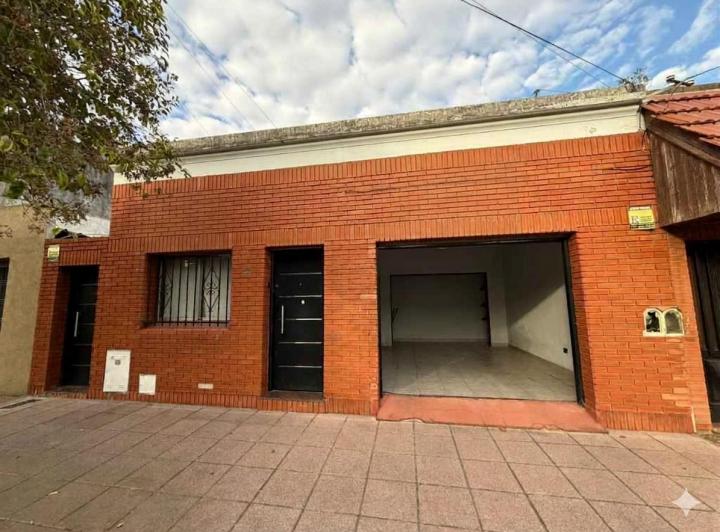 Casa · 226m² · 3 Ambientes · 1 Cochera