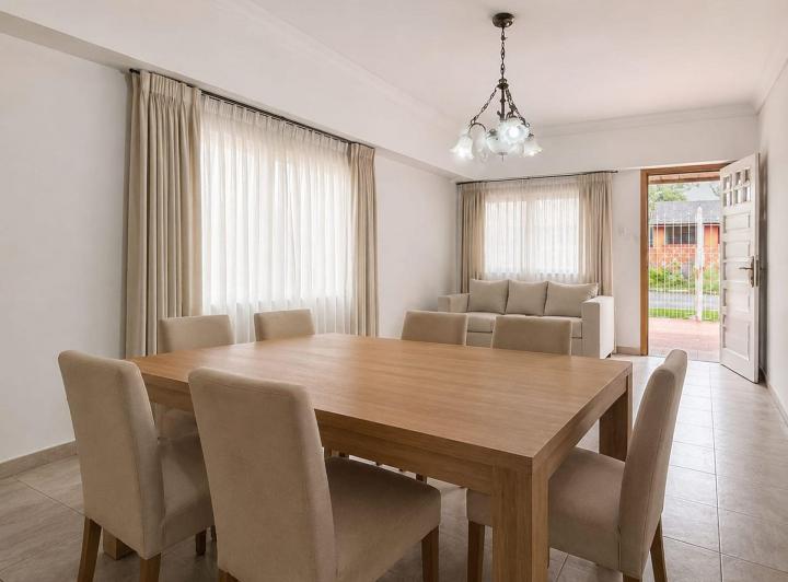 Casa · 155m² · 4 Ambientes · 2 Cocheras