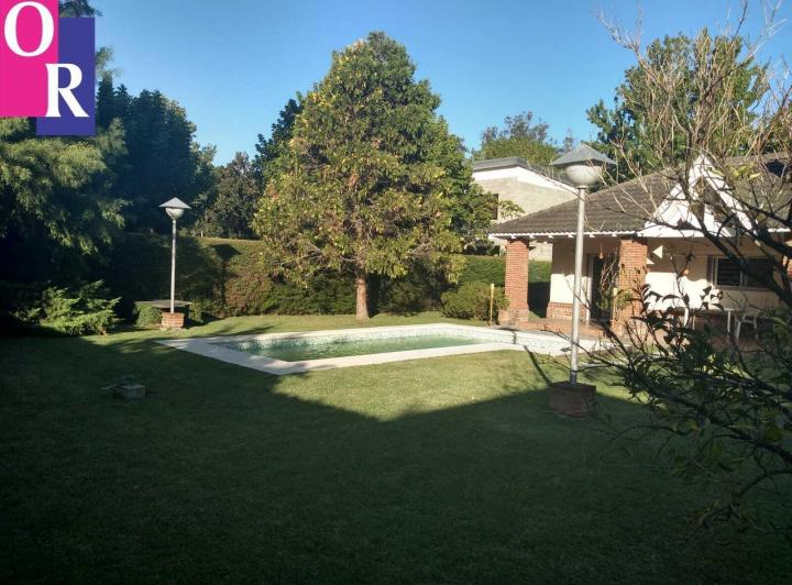 Casa · 180m² · 4 Ambientes · 1 Cochera