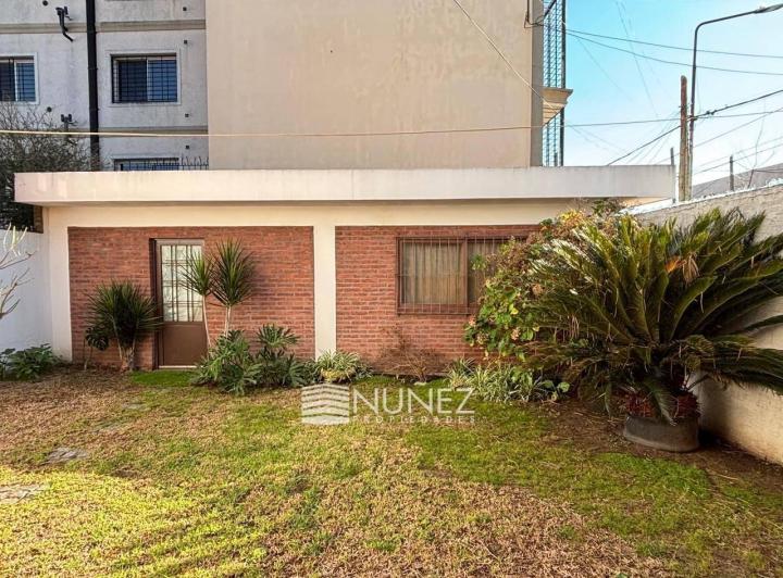 Casa · 99m² · 3 Ambientes · 2 Cocheras