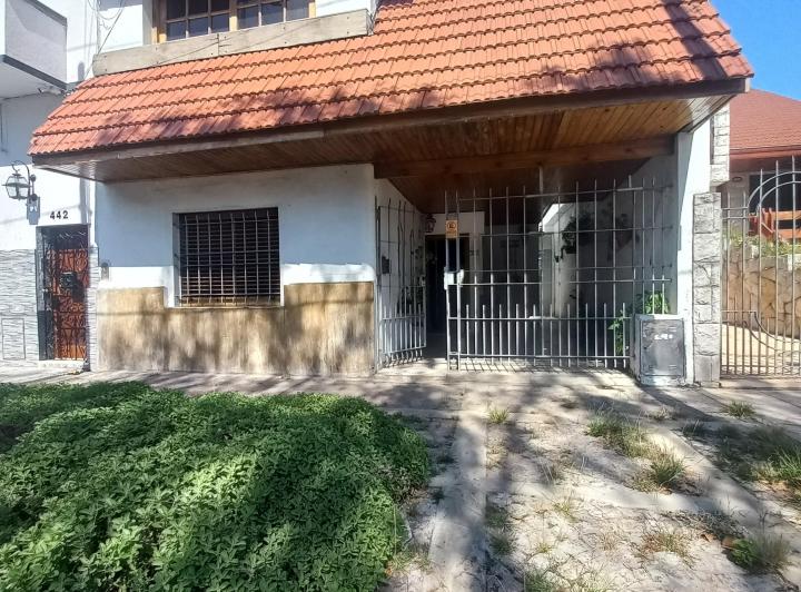 Casa · 1m² · 3 Dormitorios · 1 Cochera