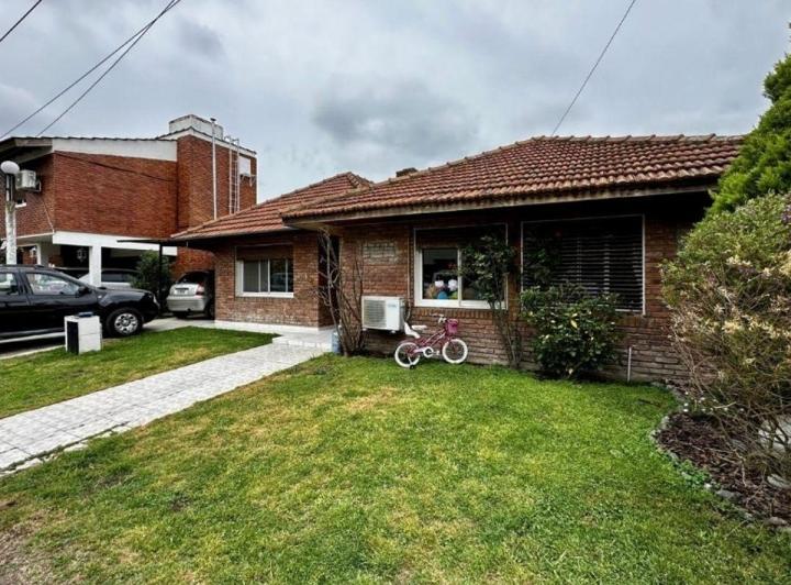 Casa · 175m² · 4 Ambientes · 3 Cocheras