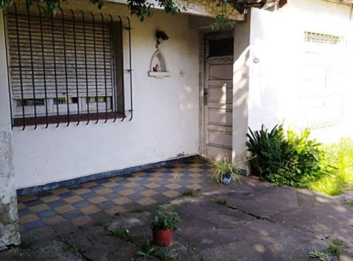 Casa · 1m² · 4 Ambientes