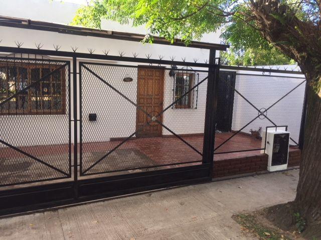 Casa · 130m² · 4 Ambientes · 1 Cochera