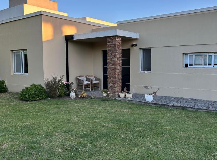 Casa · 137m² · 4 Ambientes · 1 Cochera