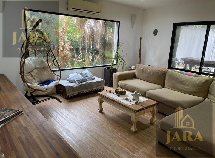 Casa · 150m² · 4 Ambientes · 3 Cocheras