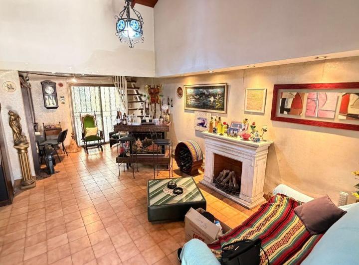 Casa · 89m² · 4 Ambientes · 1 Cochera
