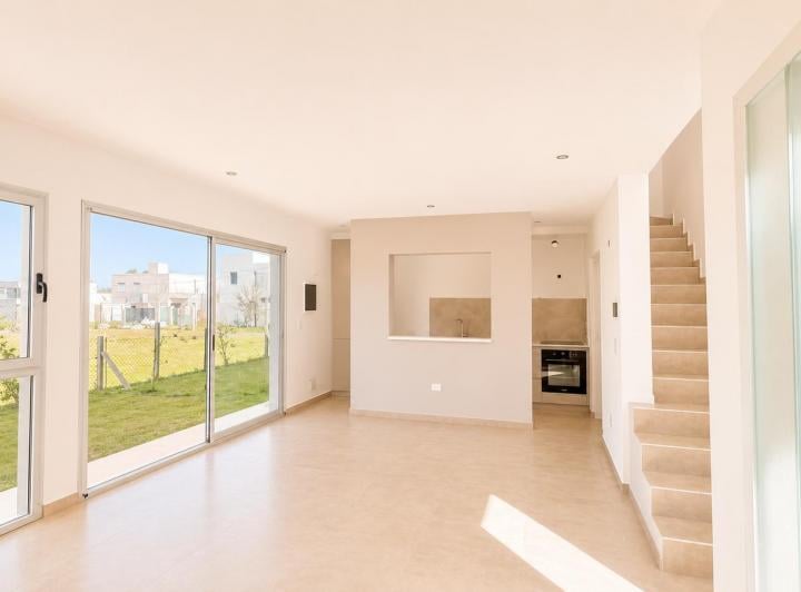 Casa · 80m² · 4 Ambientes · 1 Cochera