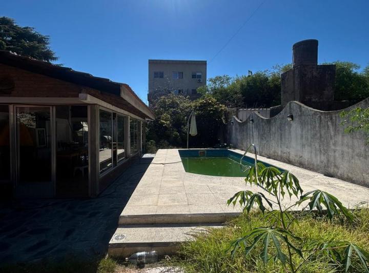 Casa · 344m² · 4 Ambientes · 2 Cocheras