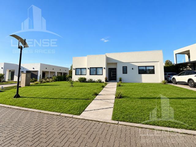 Casa · 130m² · 4 Ambientes