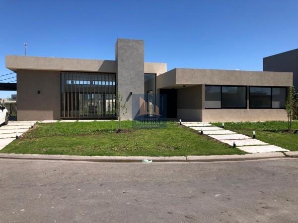 Casa · 165m² · 3 Dormitorios
