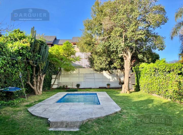Casa · 377m² · 2 Dormitorios · 1 Cochera
