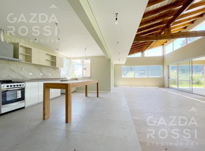 Casa · 170m² · 4 Ambientes