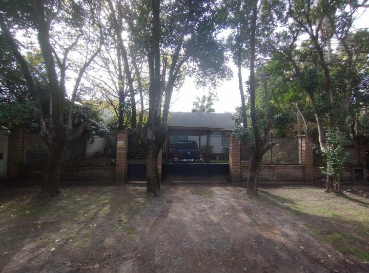 Casa · 1m² · 4 Ambientes · 1 Cochera