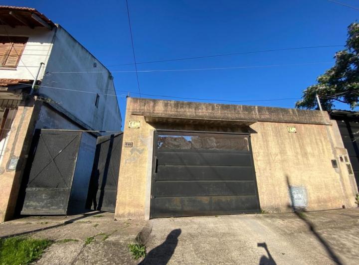 Casa · 350m² · 3 Ambientes · 1 Cochera