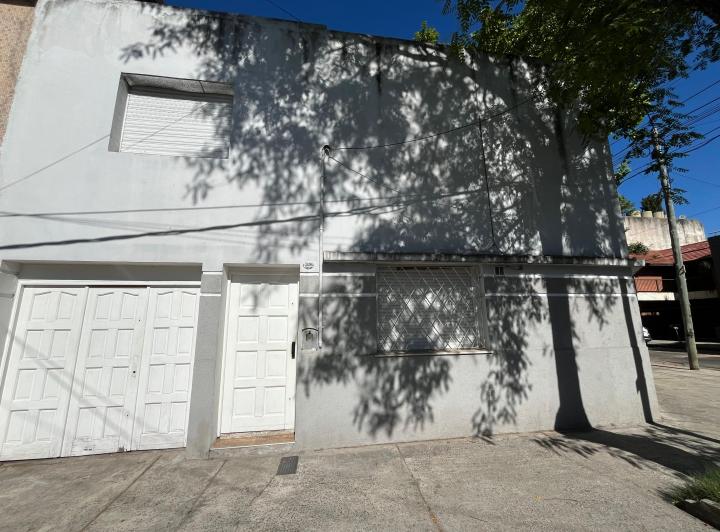 Casa · 200m² · 4 Ambientes · 1 Cochera