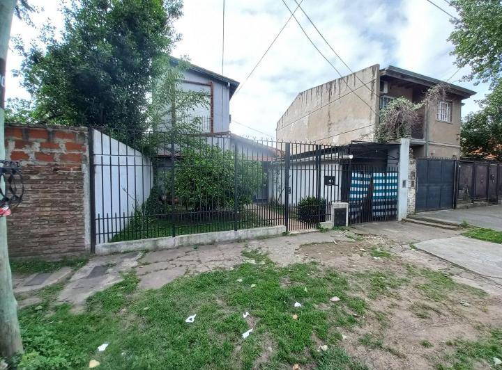 Casa · 100m² · 4 Ambientes · 1 Cochera