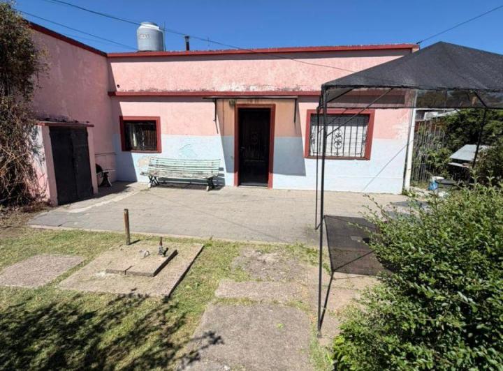 Casa · 1m² · 5 Ambientes