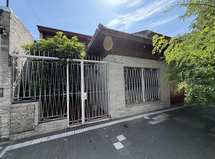Casa · 155m² · 3 Dormitorios · 1 Cochera