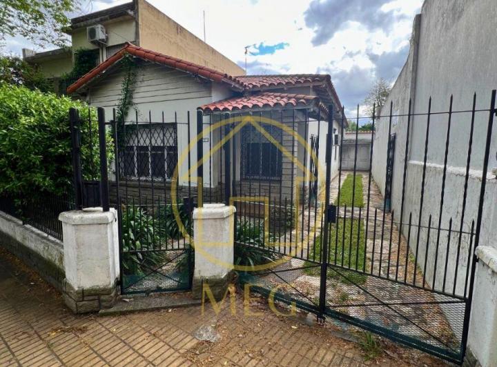 Casa · 85m² · 4 Ambientes · 3 Cocheras