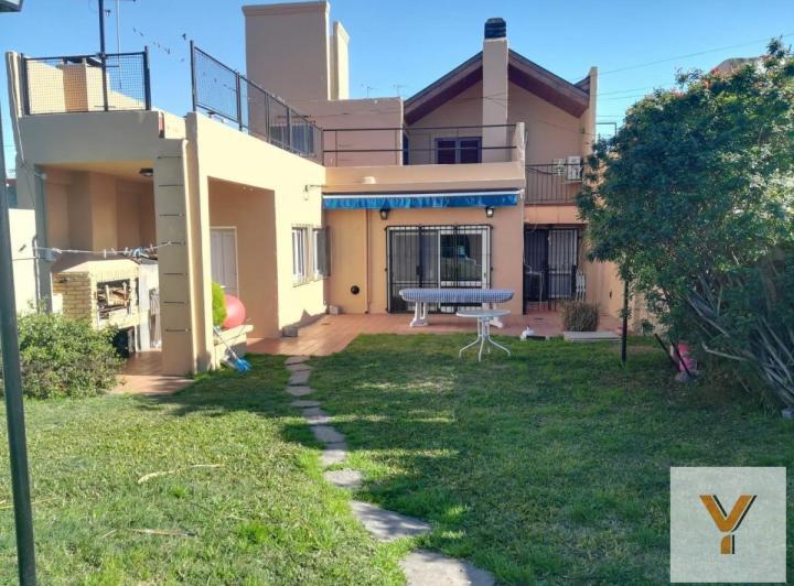 Casa · 85m² · 3 Ambientes · 1 Cochera
