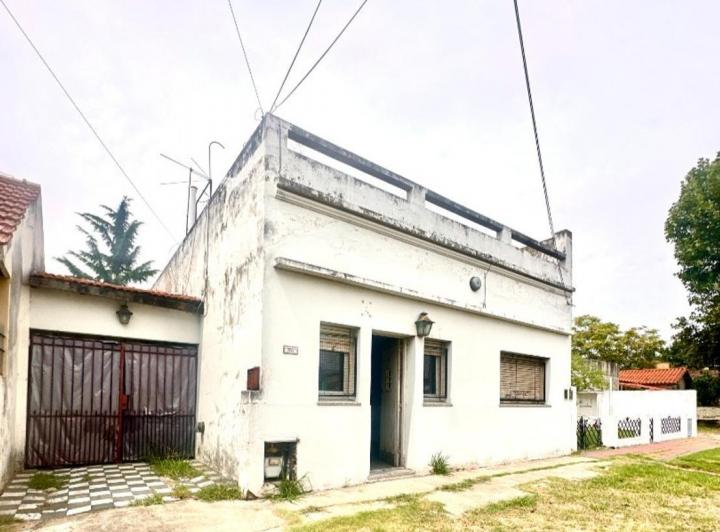 Casa · 112m² · 4 Ambientes · 3 Cocheras