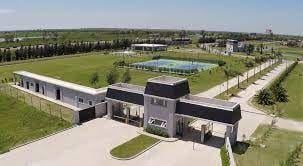 Casa · 300m² · 4 Ambientes · 2 Cocheras
