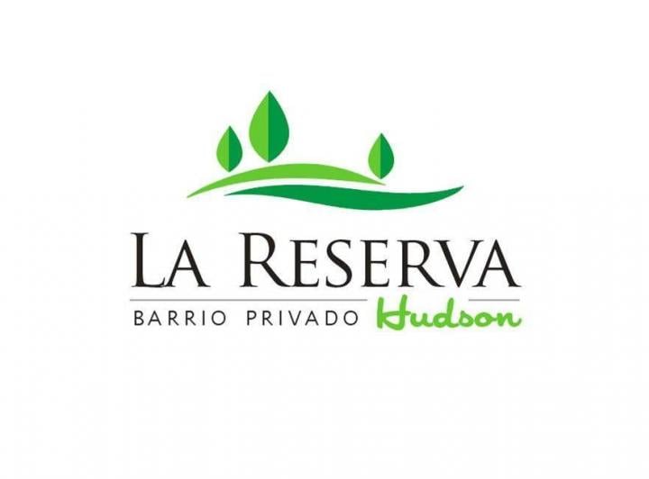 Casa · 300m² · 4 Ambientes · 2 Cocheras