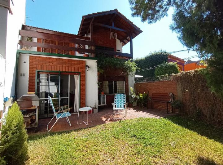 Casa · 82m² · 5 Ambientes · 1 Cochera