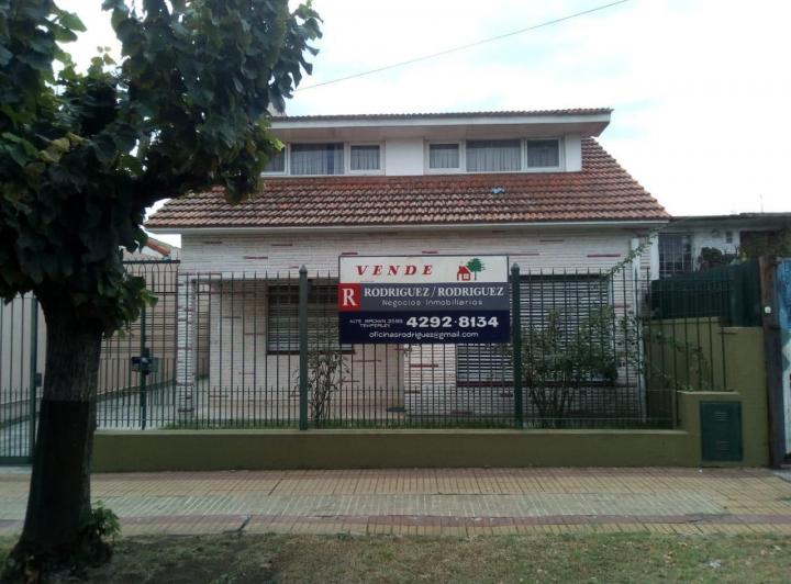 Casa · 166m² · 5 Ambientes · 1 Cochera