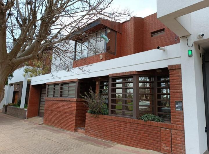 Casa · 193m² · 5 Ambientes