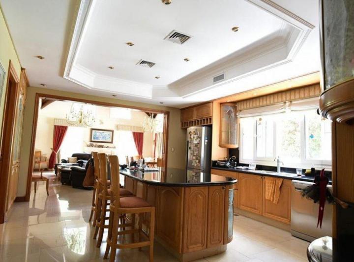 Casa · 600m² · 9 Ambientes