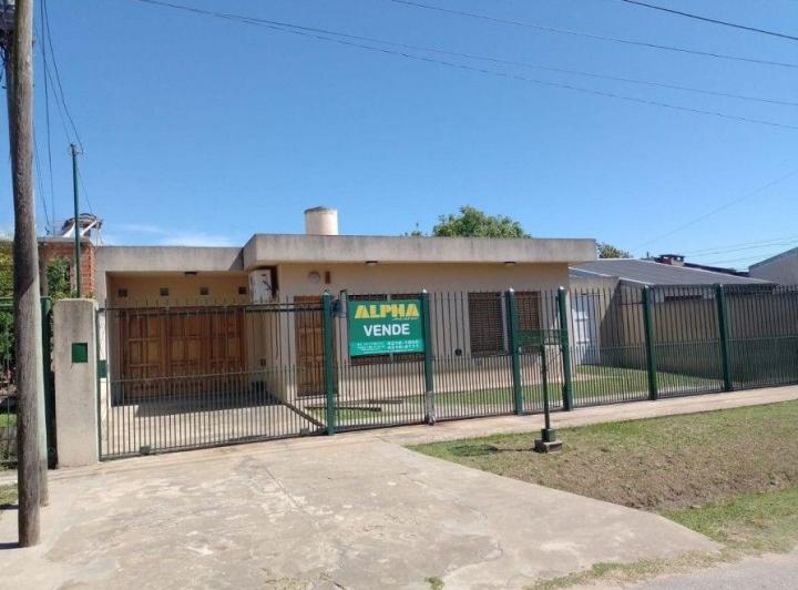 Casa · 346m² · 5 Ambientes · 2 Cocheras