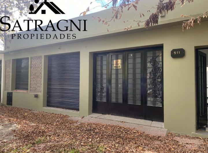 Casa · 187m² · 8 Ambientes · 1 Cochera