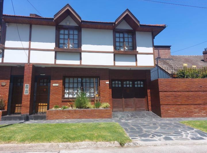 Casa · 183m² · 4 Ambientes · 1 Cochera