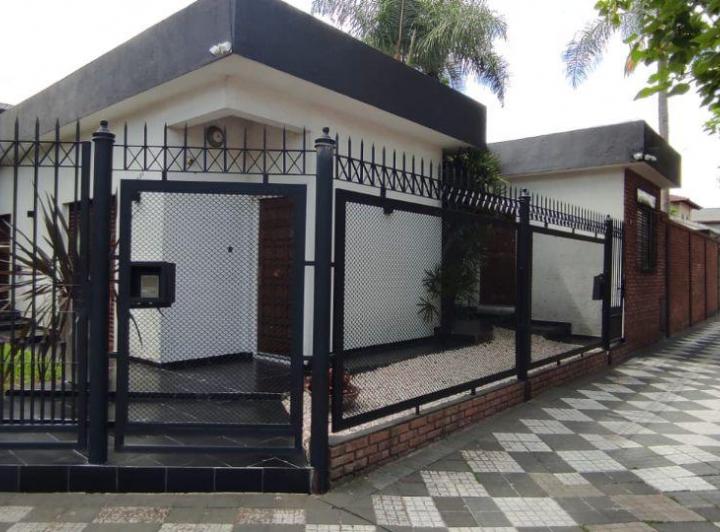 Casa · 115m² · 3 Ambientes · 2 Cocheras