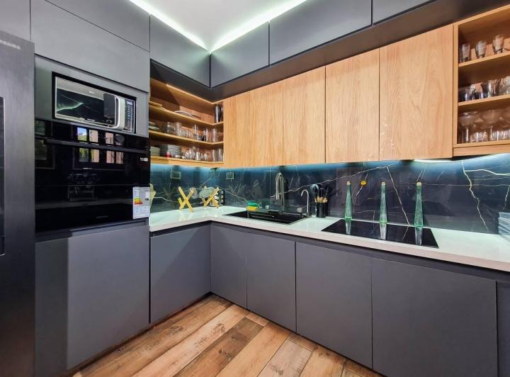 Casa · 230m² · 6 Ambientes · 2 Cocheras