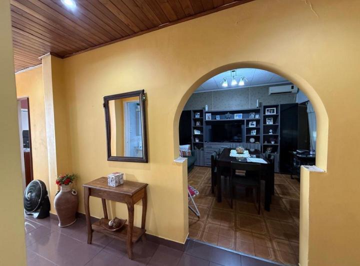 Casa · 98m² · 3 Ambientes · 1 Cochera