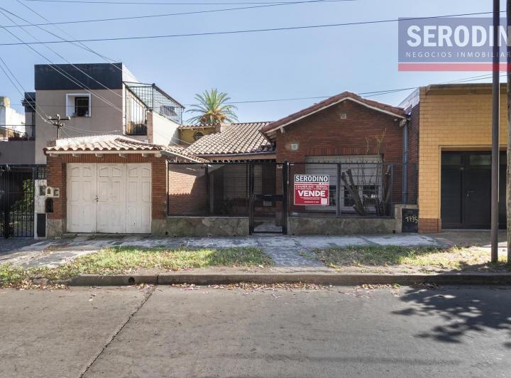 Casa · 104m² · 4 Ambientes · 1 Cochera