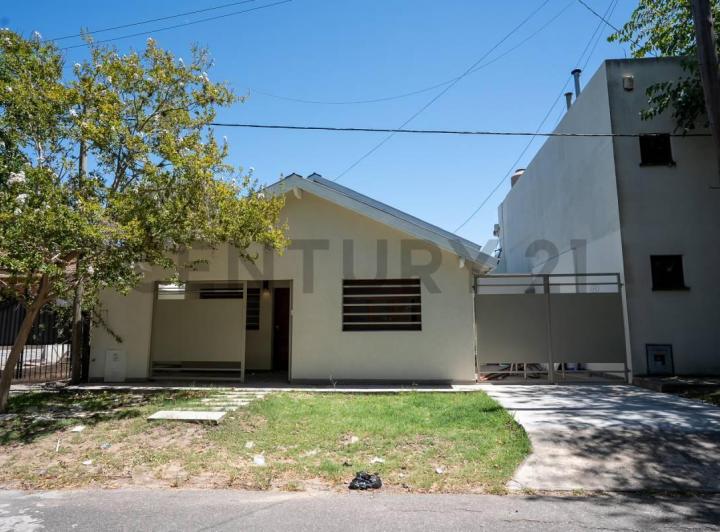 Casa · 164m² · 5 Ambientes · 1 Cochera