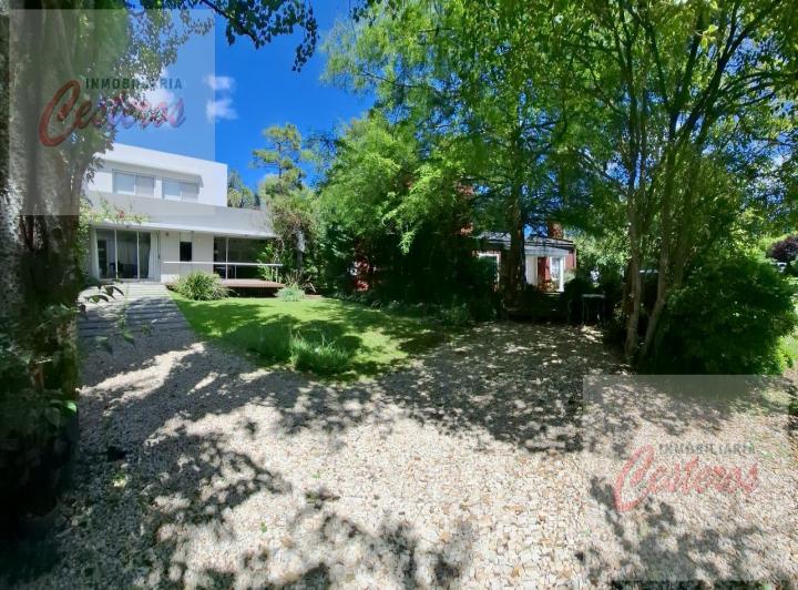 Casa · 147m² · 4 Ambientes · 1 Cochera
