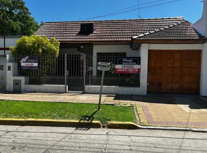 Casa · 114m² · 4 Ambientes · 2 Cocheras