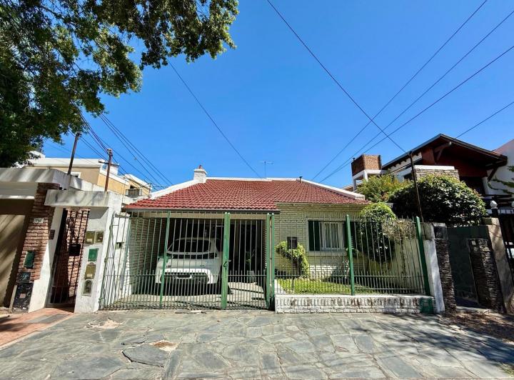 Casa · 110m² · 5 Ambientes · 1 Cochera