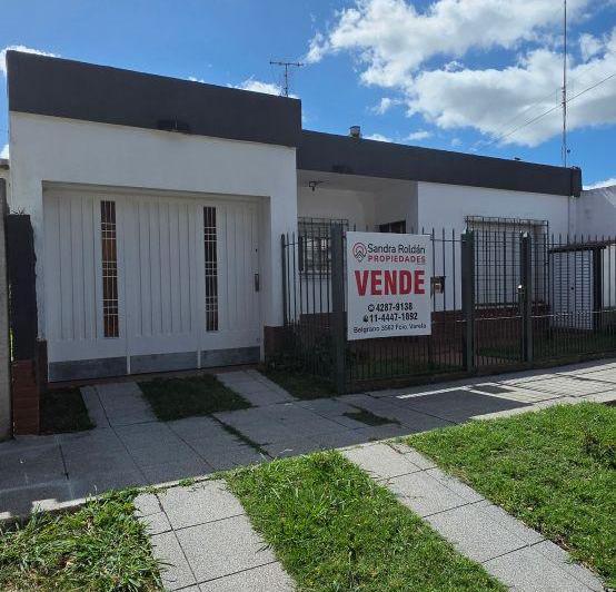 Casa · 130m² · 6 Ambientes · 2 Cocheras
