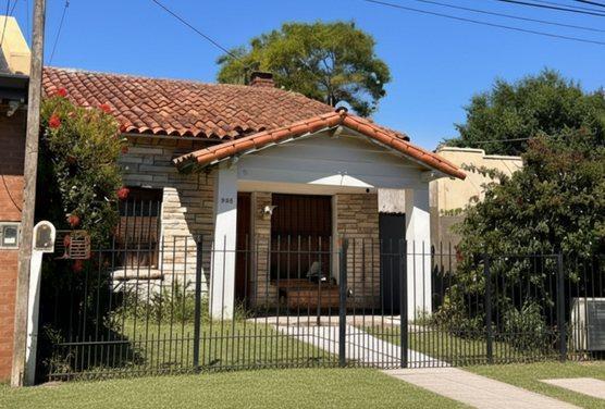 Casa · 116m² · 4 Ambientes · 1 Cochera