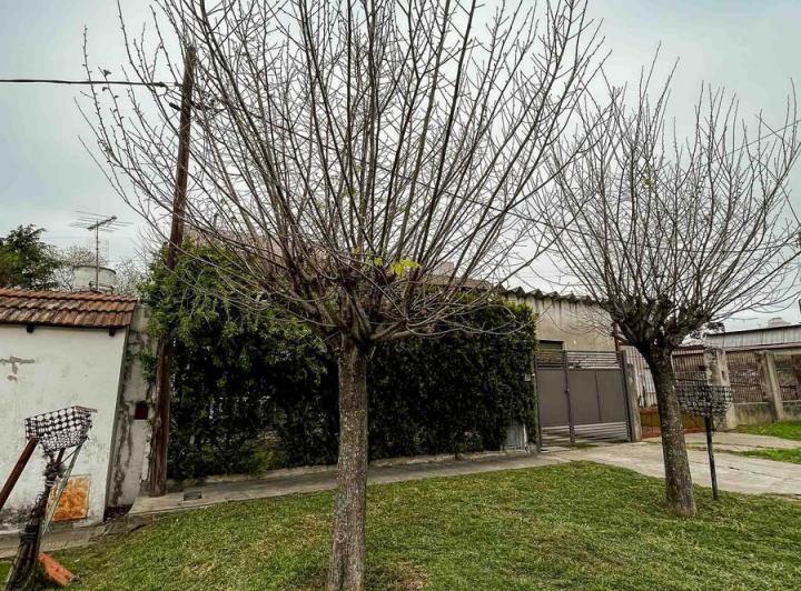 Casa · 130m² · 4 Ambientes · 2 Cocheras